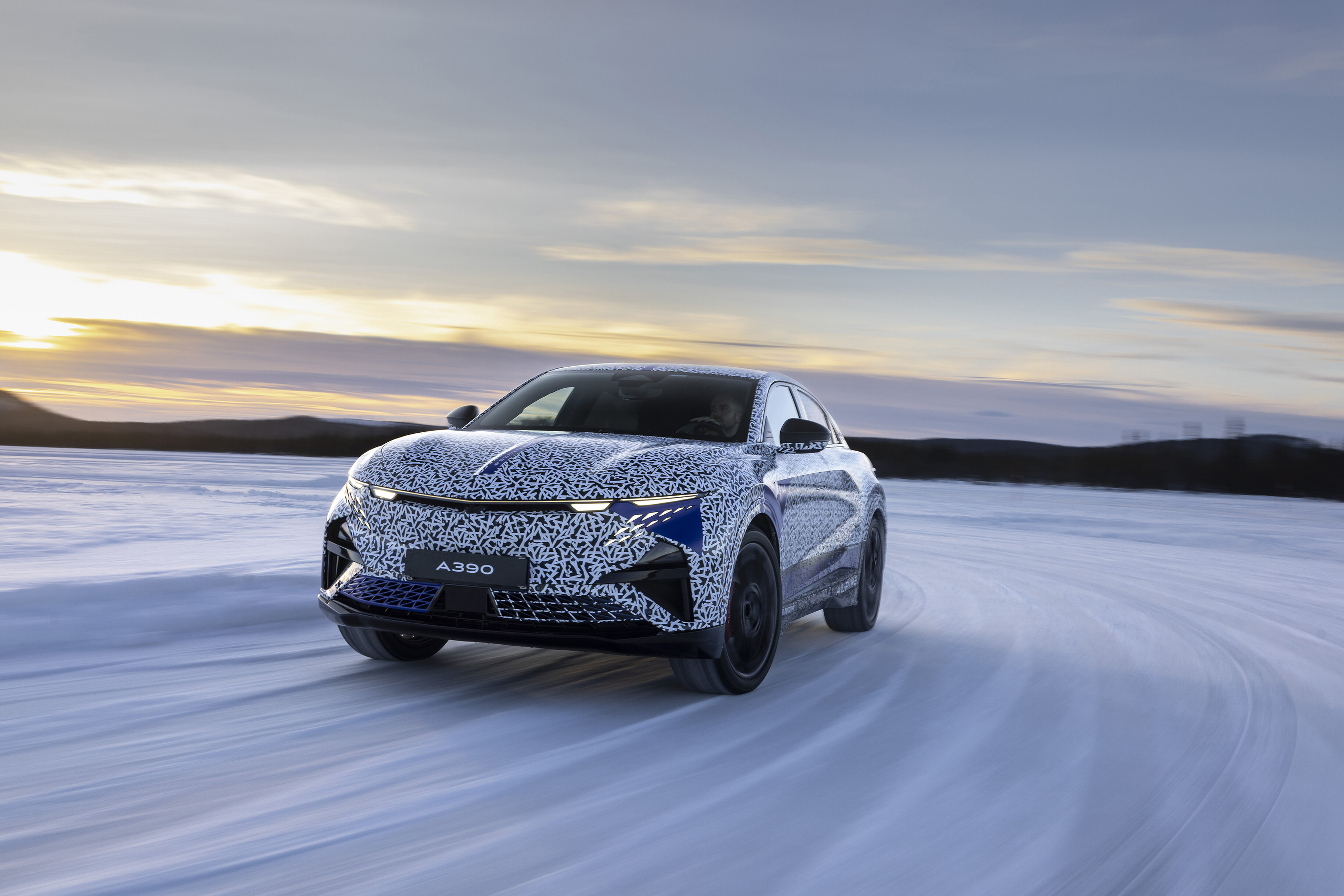 El sport fastback de Alpine 100 % eléctrico, A390