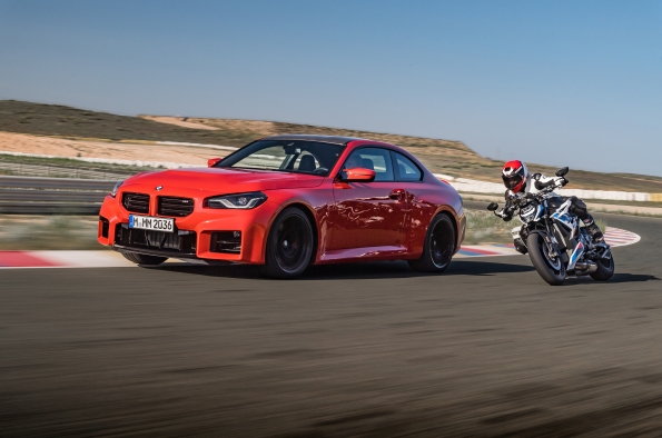 BMW M2 y BMW M 1000 R 7