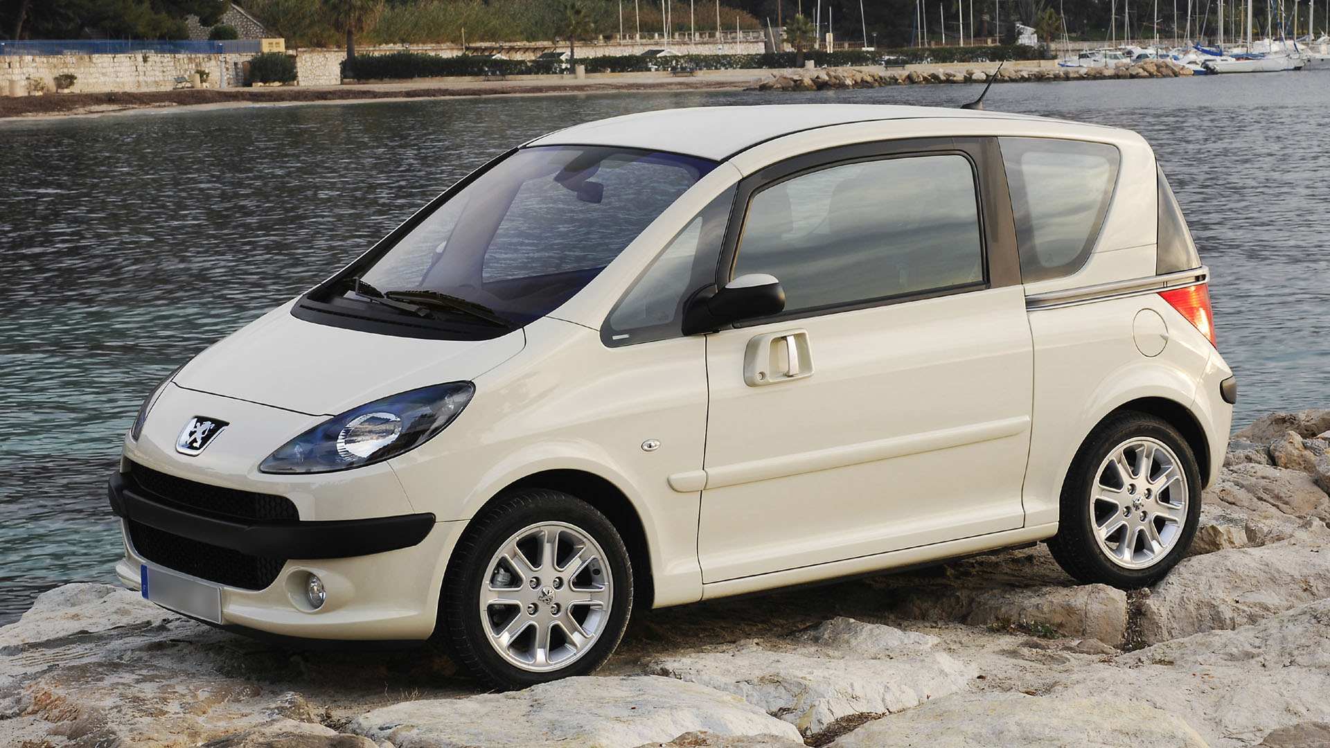 Peugeot 1007 4