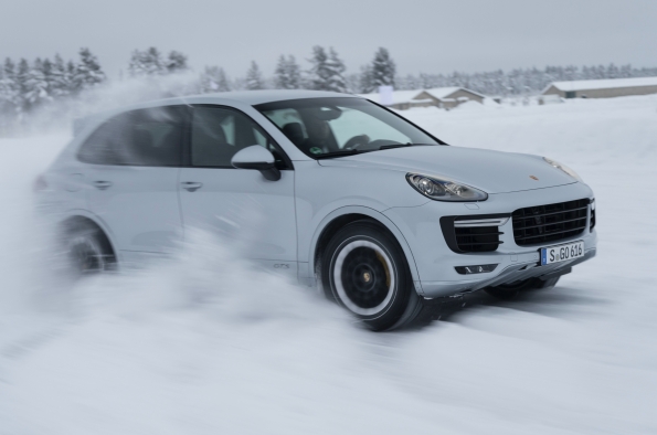 Porsche Cayenne GTS 5