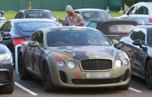 Mario Balotelli - Bentley Continental GT