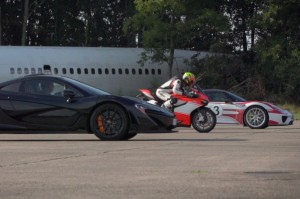 McLaren P1 vs Porsche 918 Spyder vs Ducati 1199 Superleggera