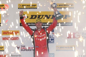 BTCC 2015 Gordon Shedden podium