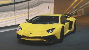 Lamborghini Aventador LP 750-4 SV amarillo