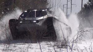 Super tanque de alta velocidad sobre hielo